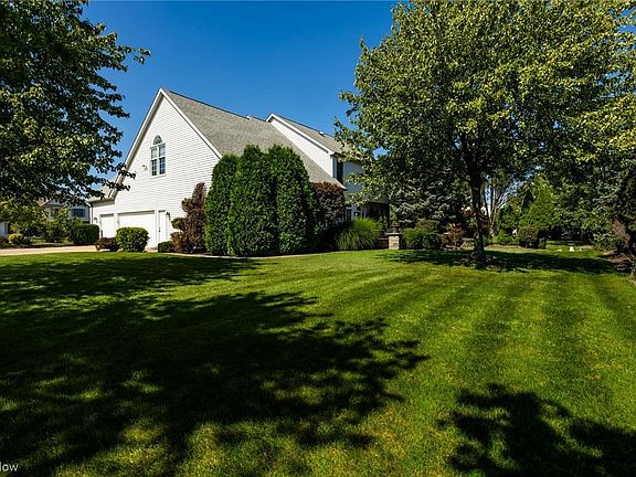 4th image of 631 Treeside Ln