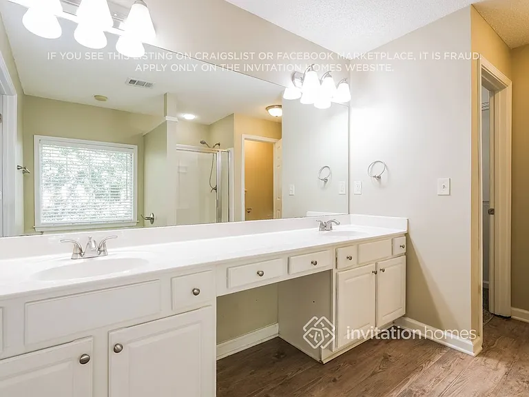 130 Lyndhurst Ct — Photo 14