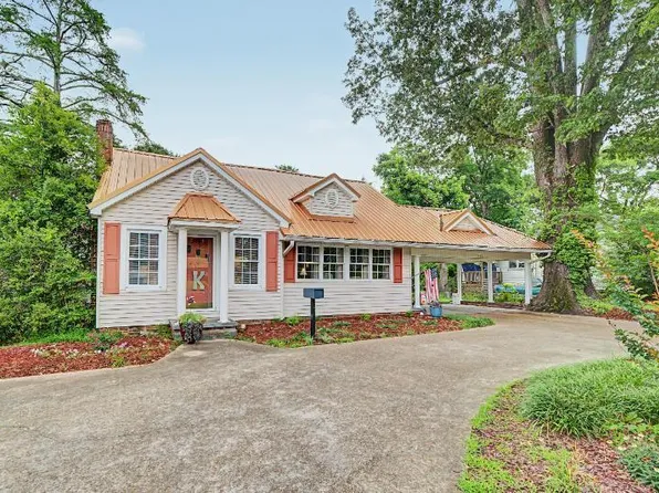 562 N Jackson St, Houston, MS 38851