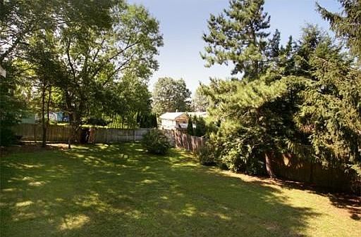 2nd image of 2 McClintock St