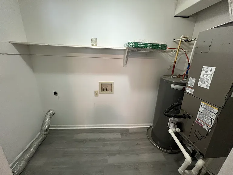 1040 Patrick Dr #1048 — Photo 4