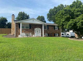 22 Settlers Trl, Hannibal, MO 63401