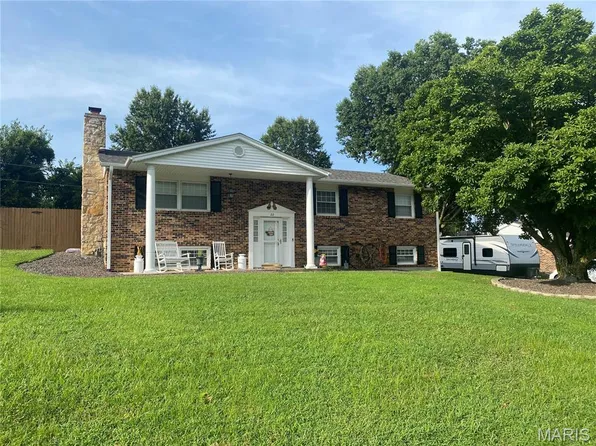 22 Settlers Trl, Hannibal, MO 63401