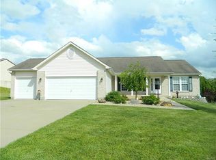 388 Bridgewater Heights Dr, Villa Ridge, MO 63089