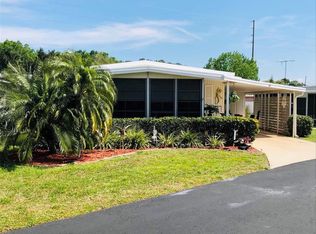 215 Rue De Paresse, Tavares, FL 32778