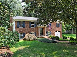 6859 Grande Ln, Falls Church, VA 22043