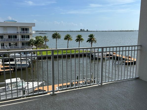 590 S Banana River Dr APT 303