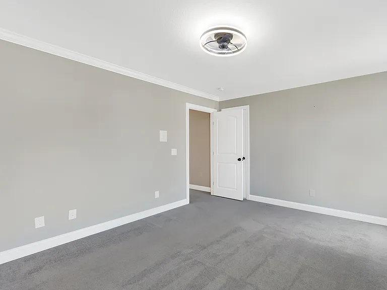 2400 Dovedale Ct #B — Photo 25