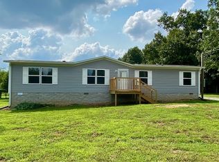 124 Leland Pryor Rd, Crossville, TN 38571