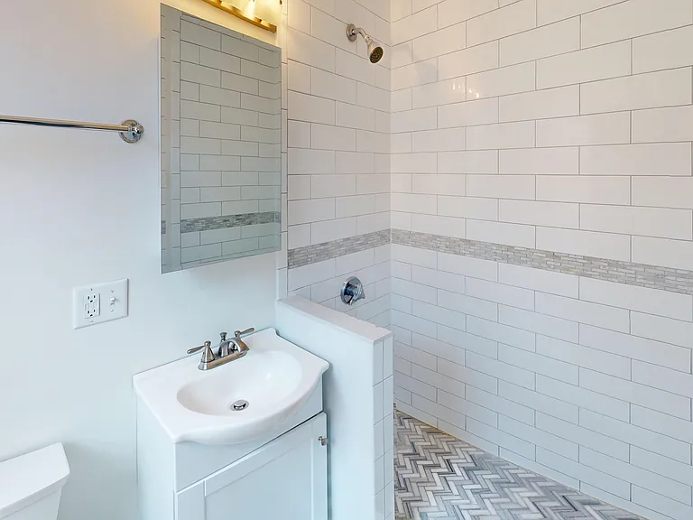 34 Charter St #5A — Photo 12