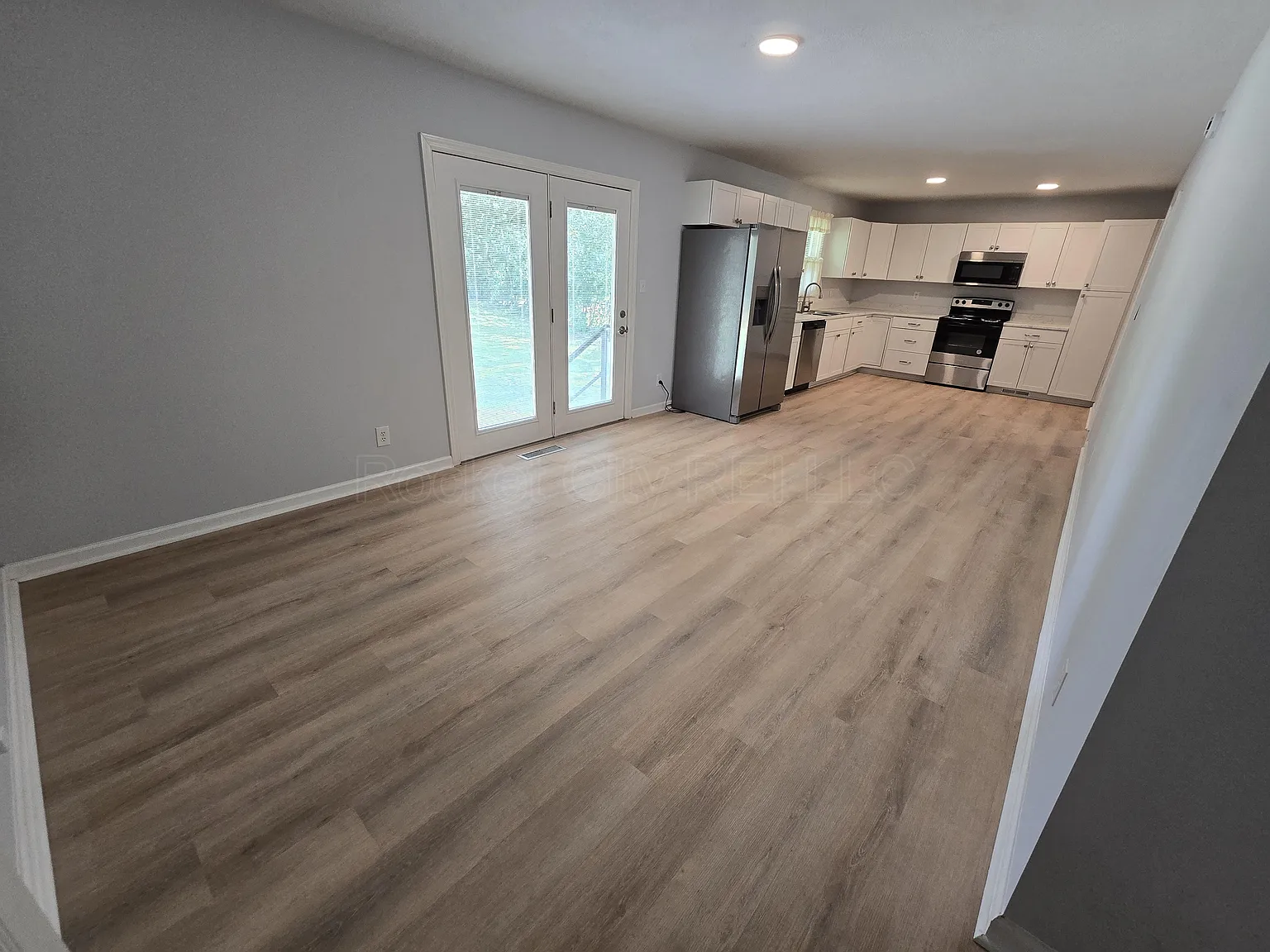 4 bed, 1670 sqft, $1,650 — Photo 2