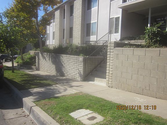 Front steps to entrance from street