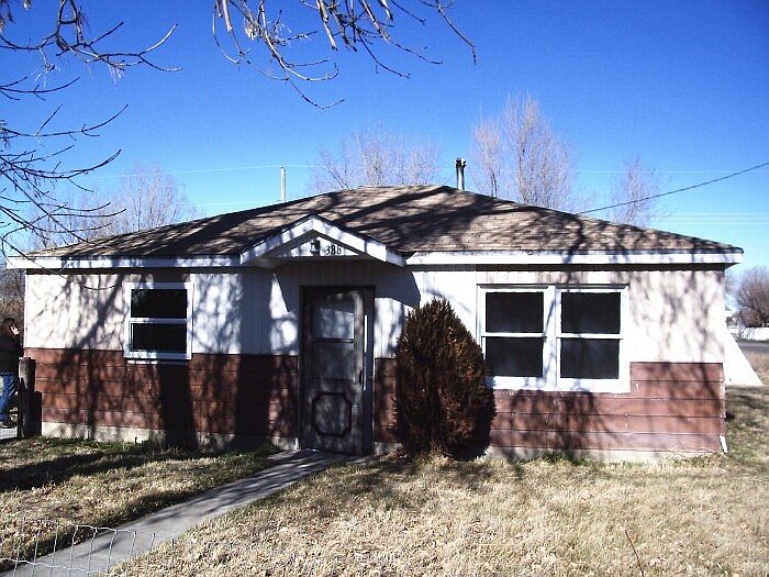 1st image of 388 4th Ave E