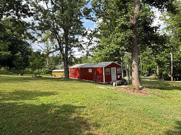 3rd image of 2133 Davis Rd