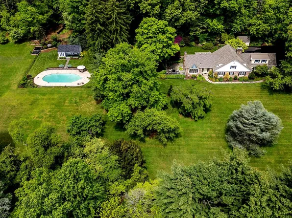 550 Swamp Rd, Doylestown, PA 18901