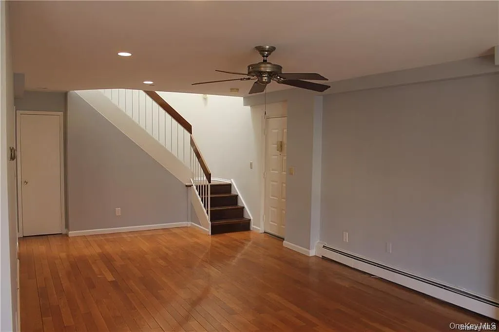 2 bed, 2.5 bath, 1320 sqft, $3,975 — Photo 4