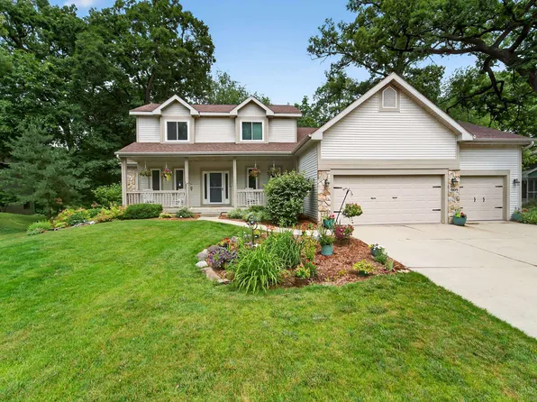 909 Timber Ridge Dr, Oregon, WI 53575