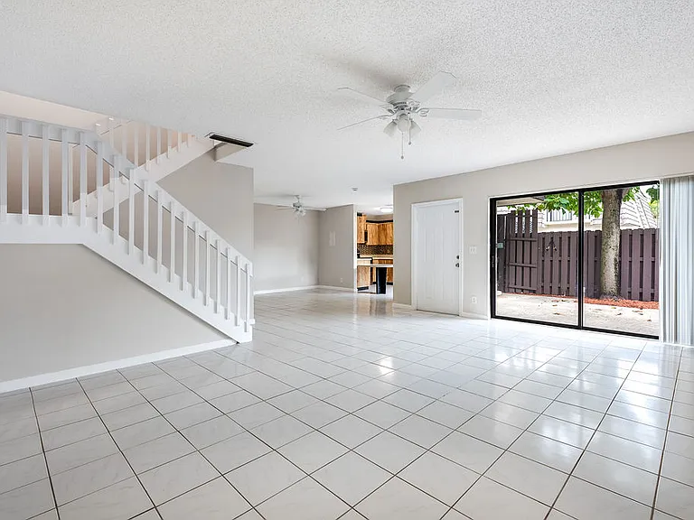1761 N Congress Ave — Photo 5