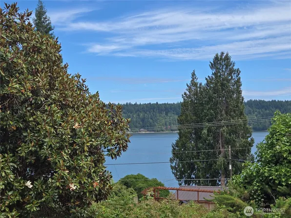 5560 Ocean View Boulevard NE, Bremerton, WA 98311
