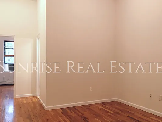 Rented by Sunrise Real Estate | media 26