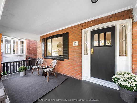 4th image of 231 Heath St E