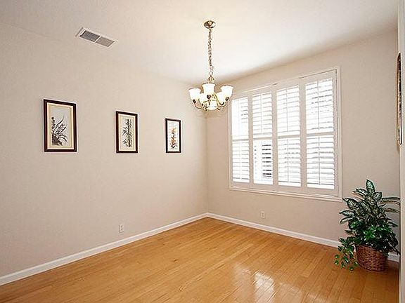 5th image of 1746 Wayne Cir