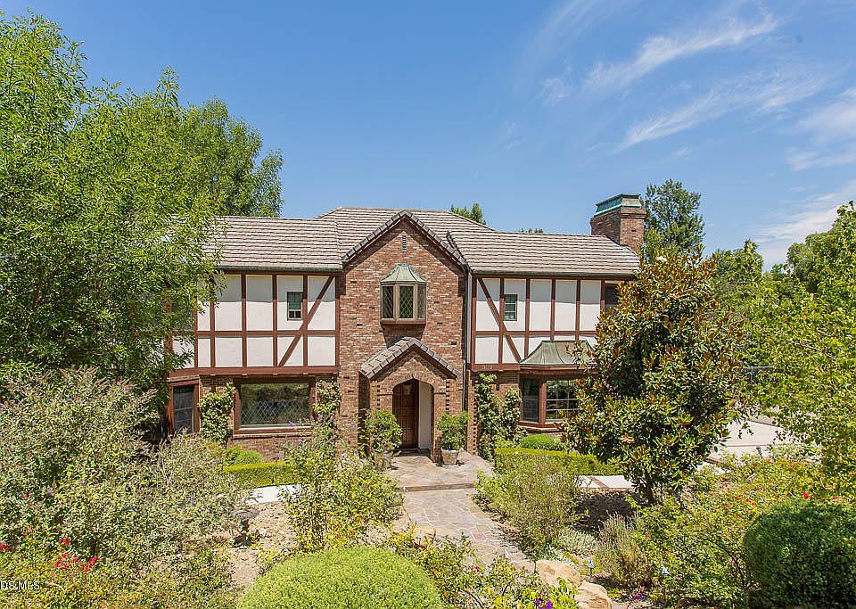 1st image of 909 Rosario Dr
