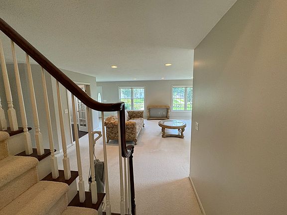 3rd image of 4871 Johnson Ave