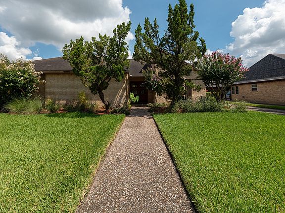 2nd image of 7926 Quail Meadow Dr