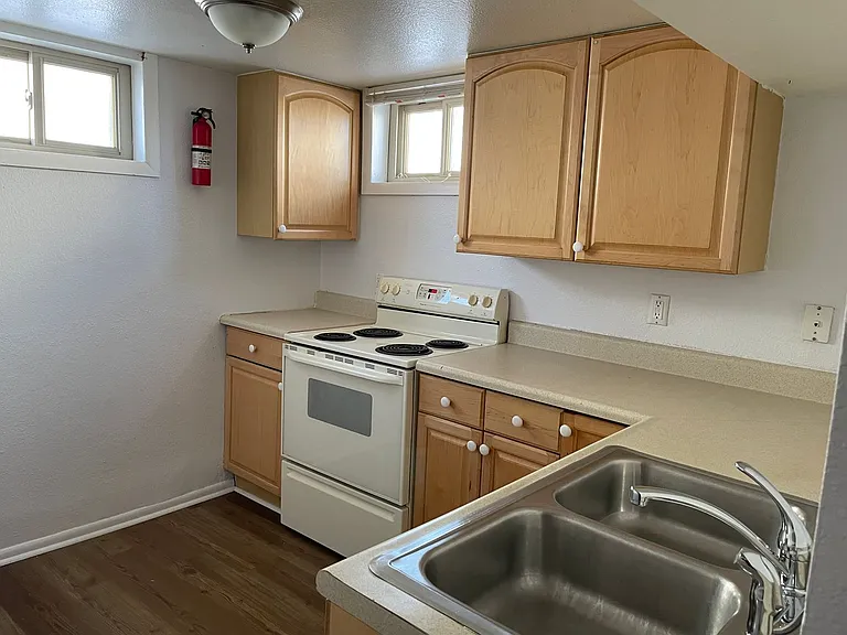 820 W 25th St — Photo 1