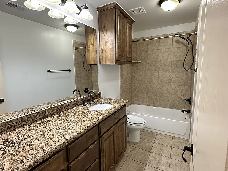 715 Denali Ct — Photo 8