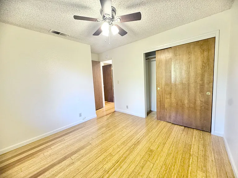 Stadium Village Apartments — Photo 20