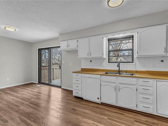 4th image of 2028 Esterly Ave