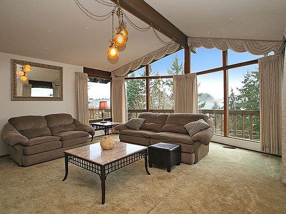 4th image of 3235 Scenic Dr