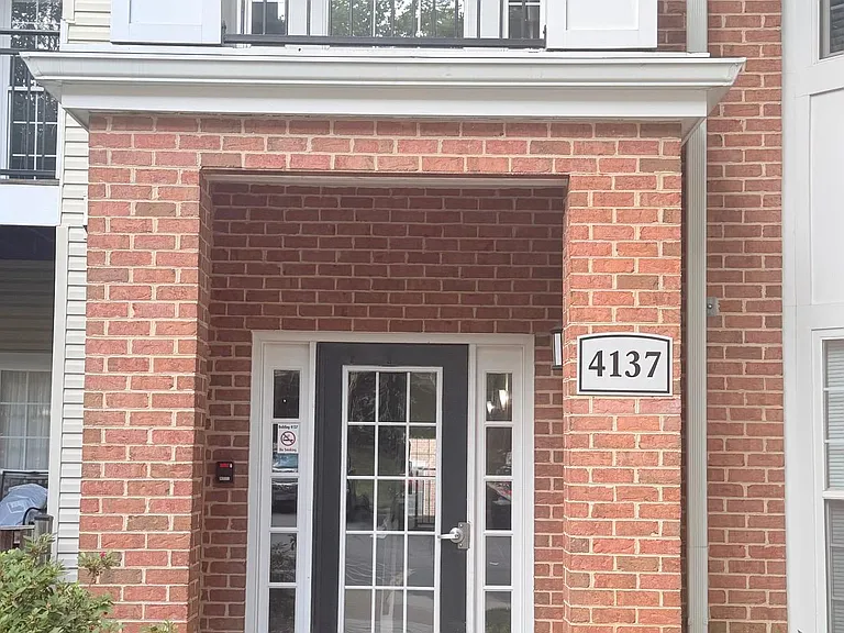 4137 Fountainside Ln #201 — Photo 2