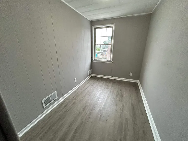 609 Aldworth Rd — Photo 16