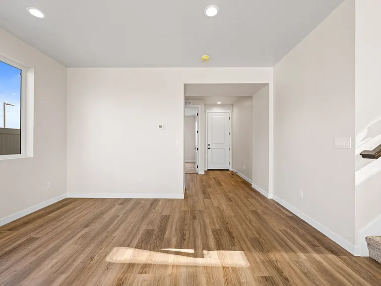 11323 Willamette Way — Photo 7