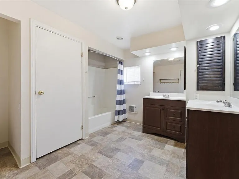 13237 E Ave W #8 — Photo 17
