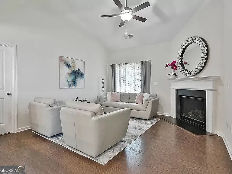 57 Robertson Ave — Photo 14