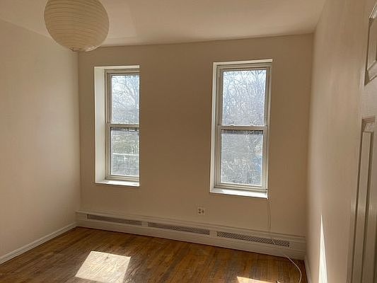 4th image of 247 Tompkins Ave APT 2