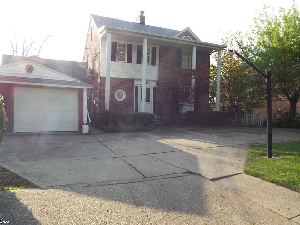 1st image of 28916 Jefferson Ave