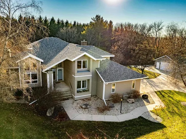 3423 Whistling Wind Way, Sun Prairie, WI 53590