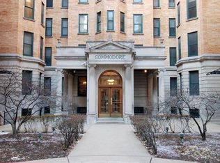 550 W Surf St APT 405, Chicago, IL 60657