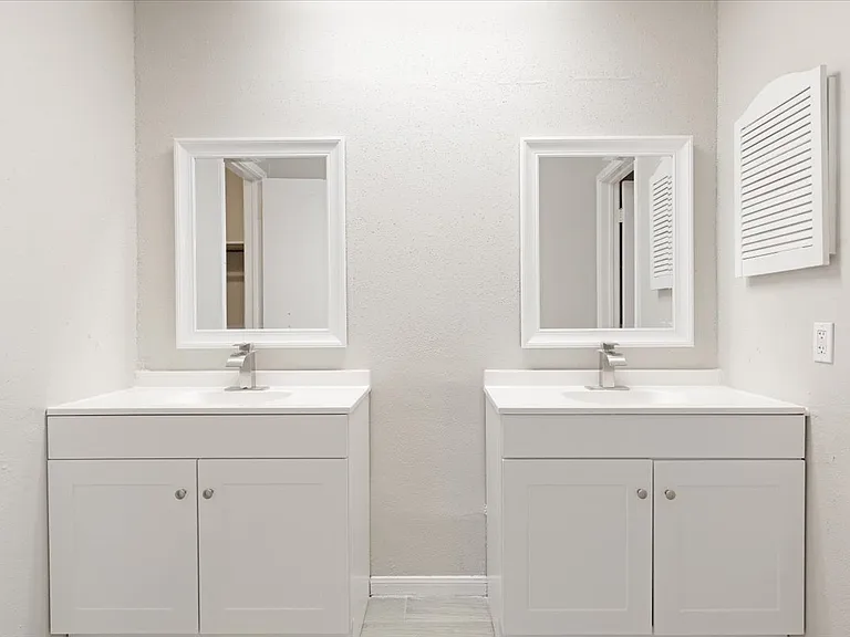 10254 Bridgeland Ln — Photo 17