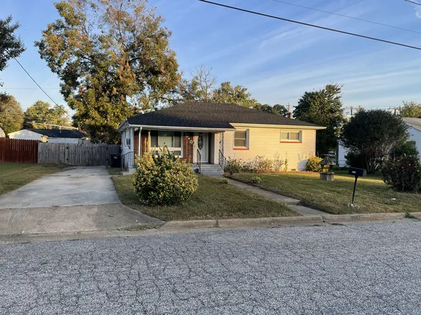 2903 Atlantic St, Hopewell, VA 23860