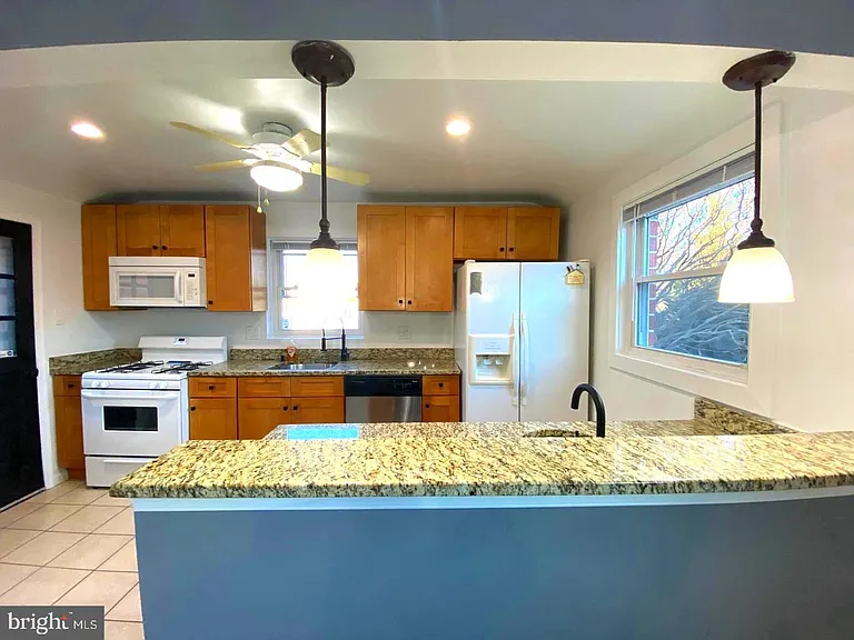 11005 Amherst Ave — Photo 12