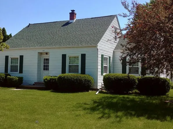 507 S East St, Earlville, IL 60518