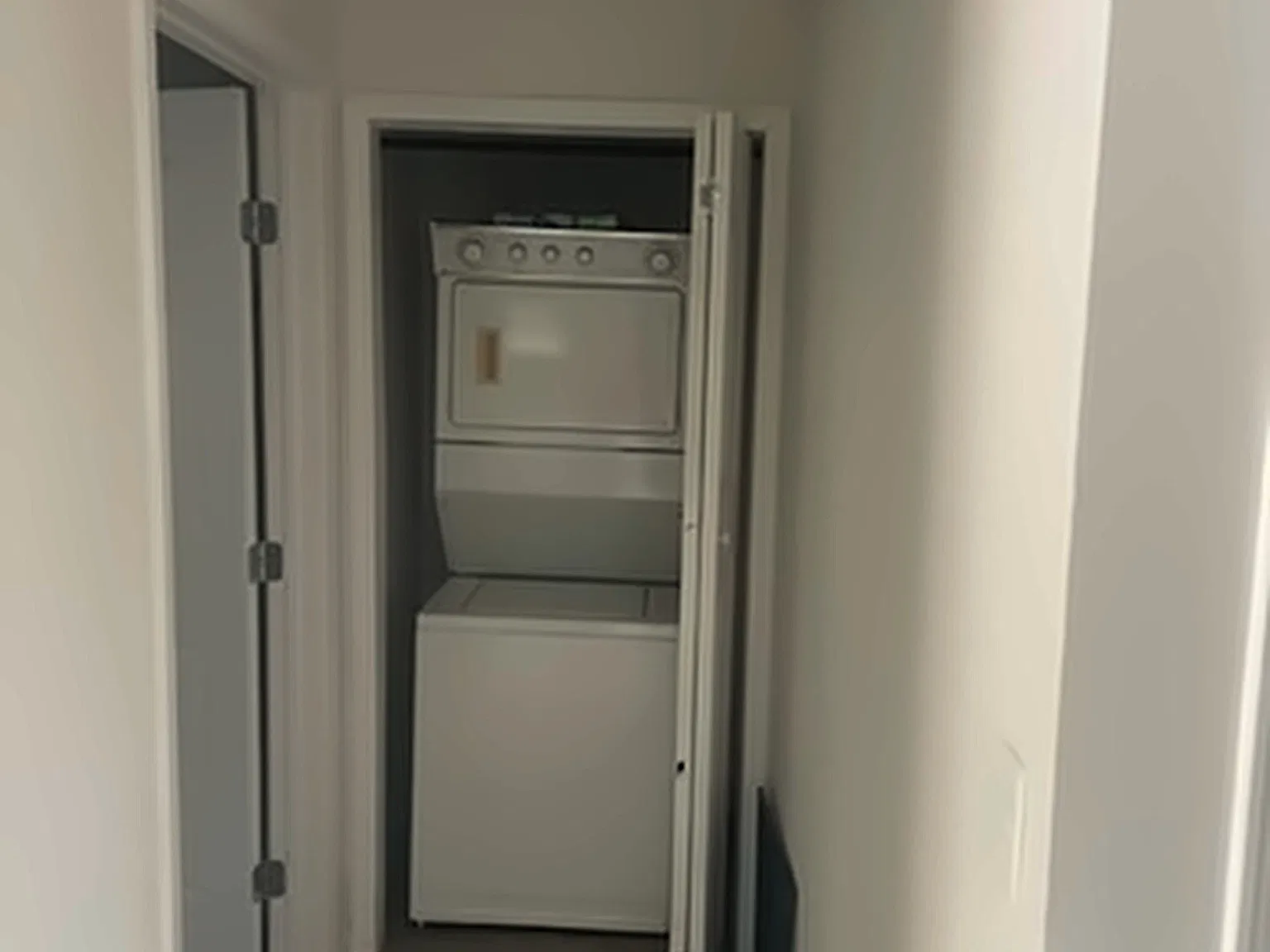 1 bed, 484 sqft, $1,300 — Photo 4