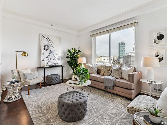3rd image of 140 S Van Ness Ave #1129