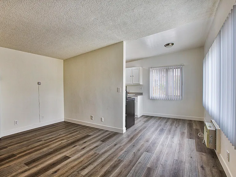 Haskell Apartments — Photo 9